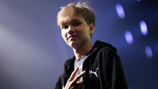 育舞台上的 育舞台上的