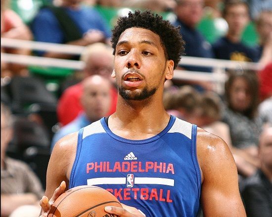 年纪尚轻 年纪尚轻