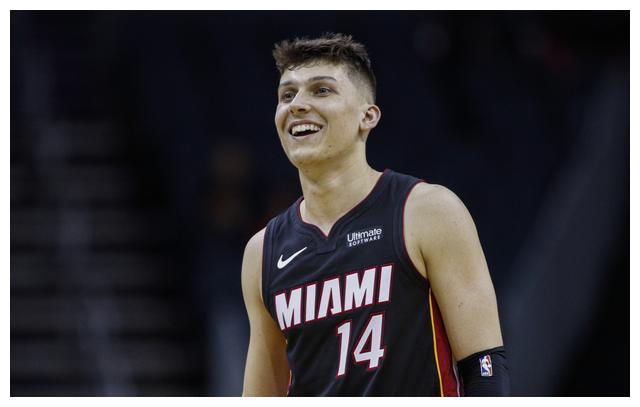 他在场上的 他在场上的