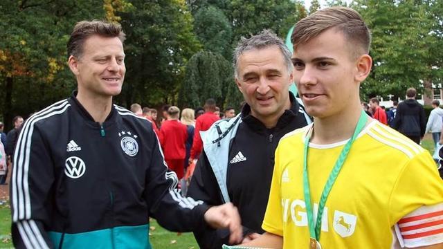 表现来看 表现来看