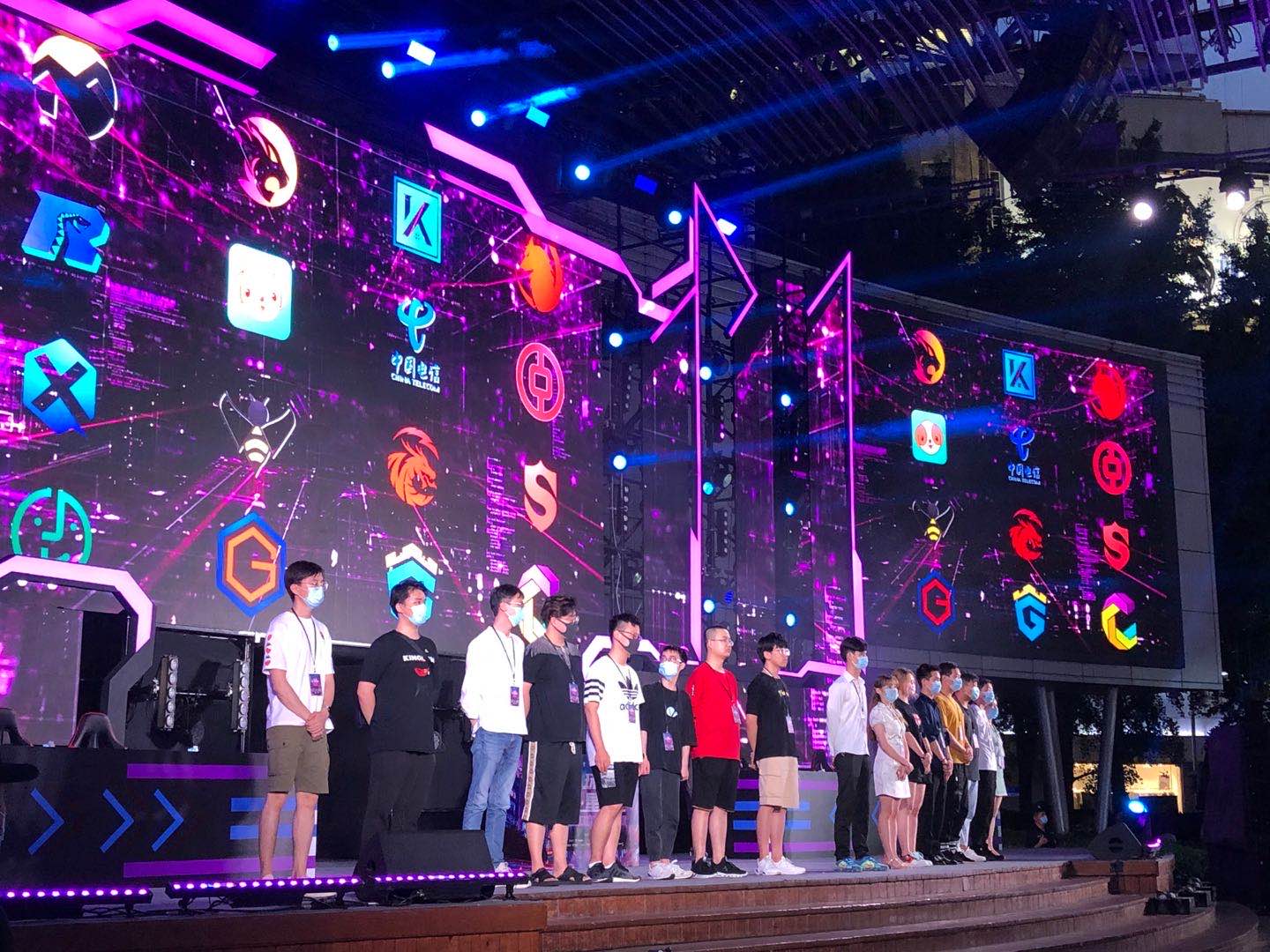 以及战术执 以及战术执